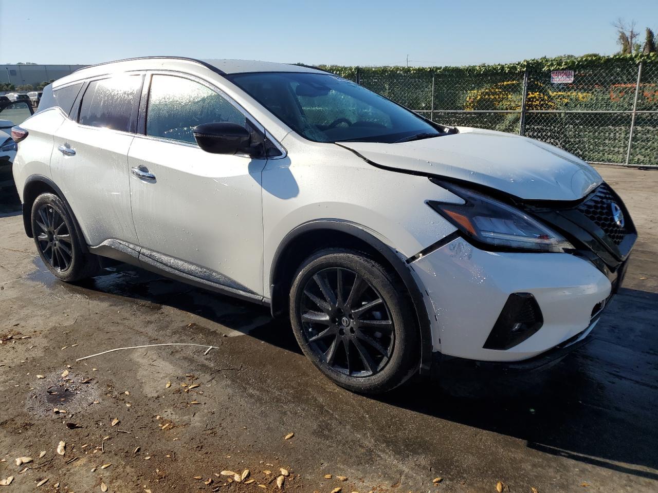 2022 NISSAN MURANO SV - Image 4