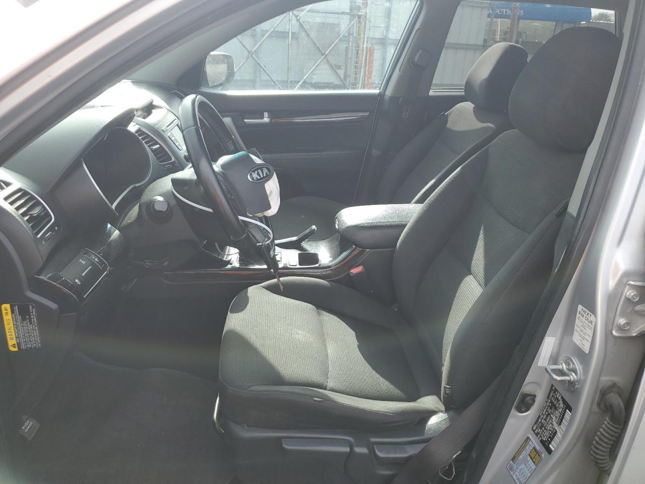 2014 KIA SORENTO LX - Image 7