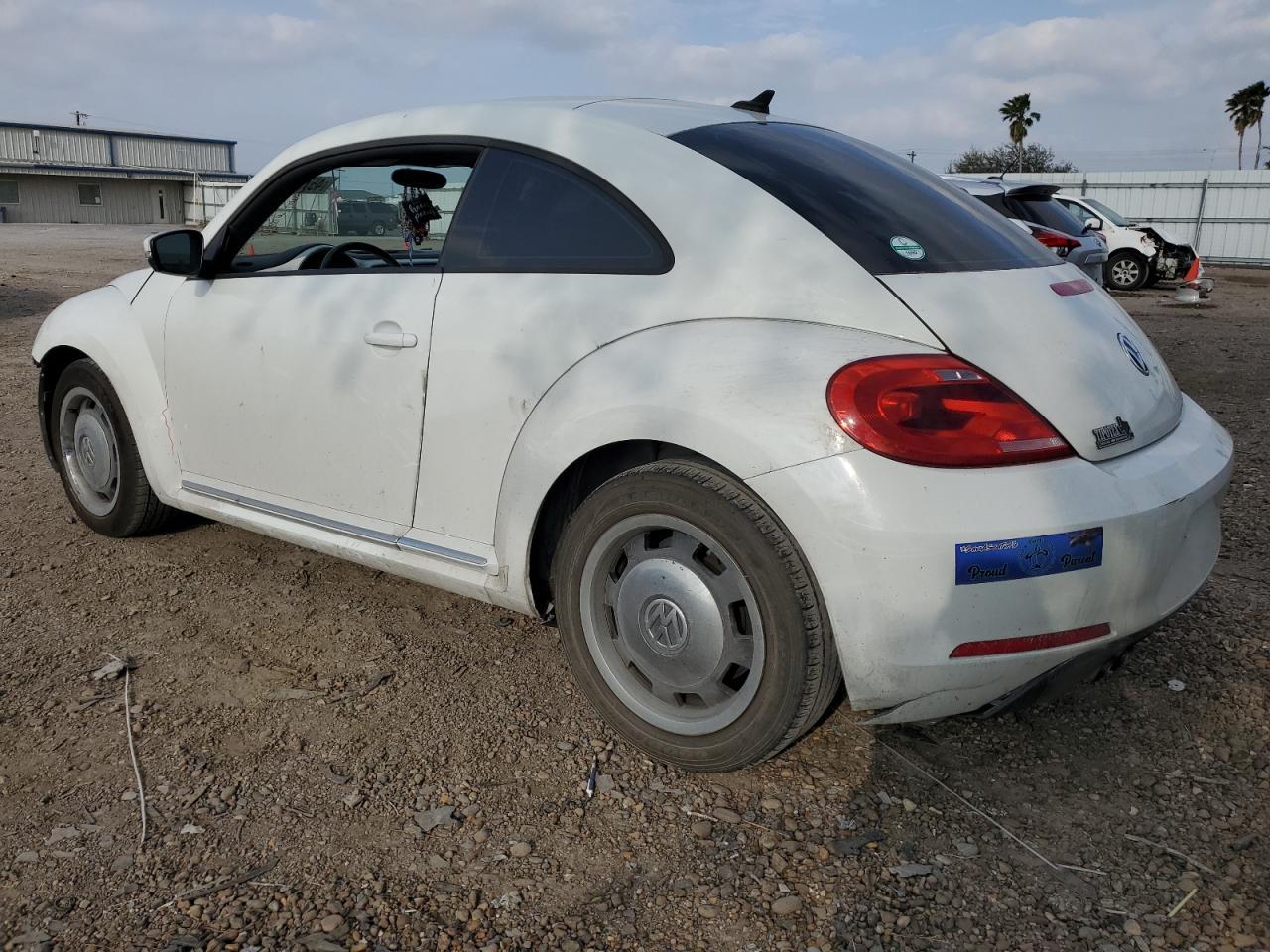 2014 VOLKSWAGEN BEETLE - Image 2