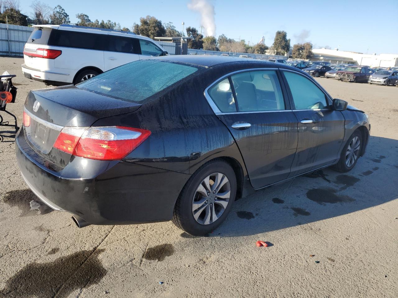 2014 HONDA ACCORD LX - Image 3