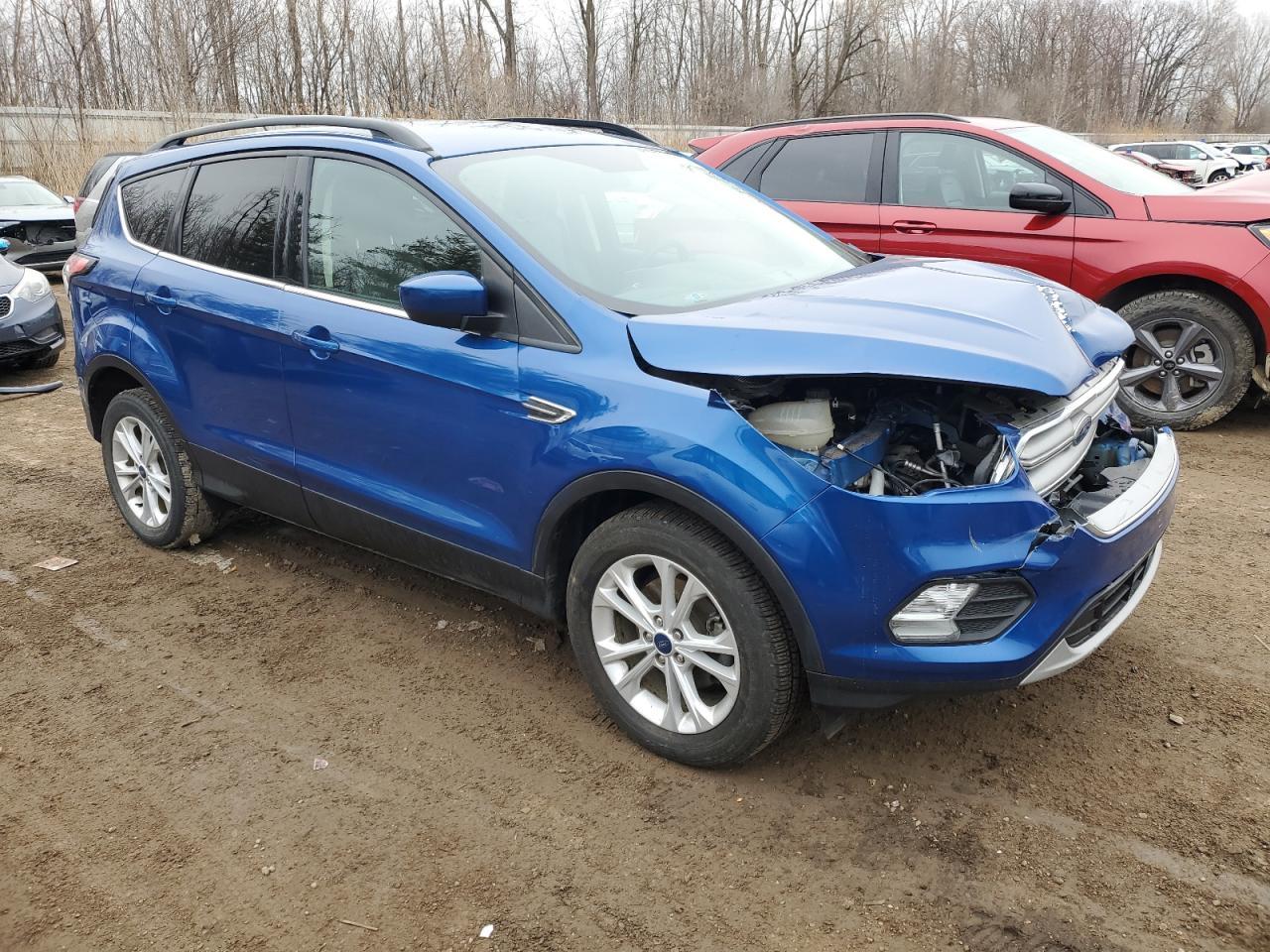 2017 FORD ESCAPE SE - Image 4