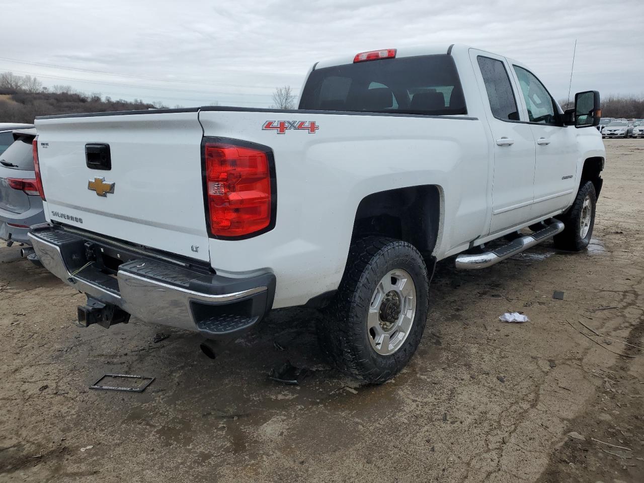 2017 CHEVROLET SILVERADO - Image 3