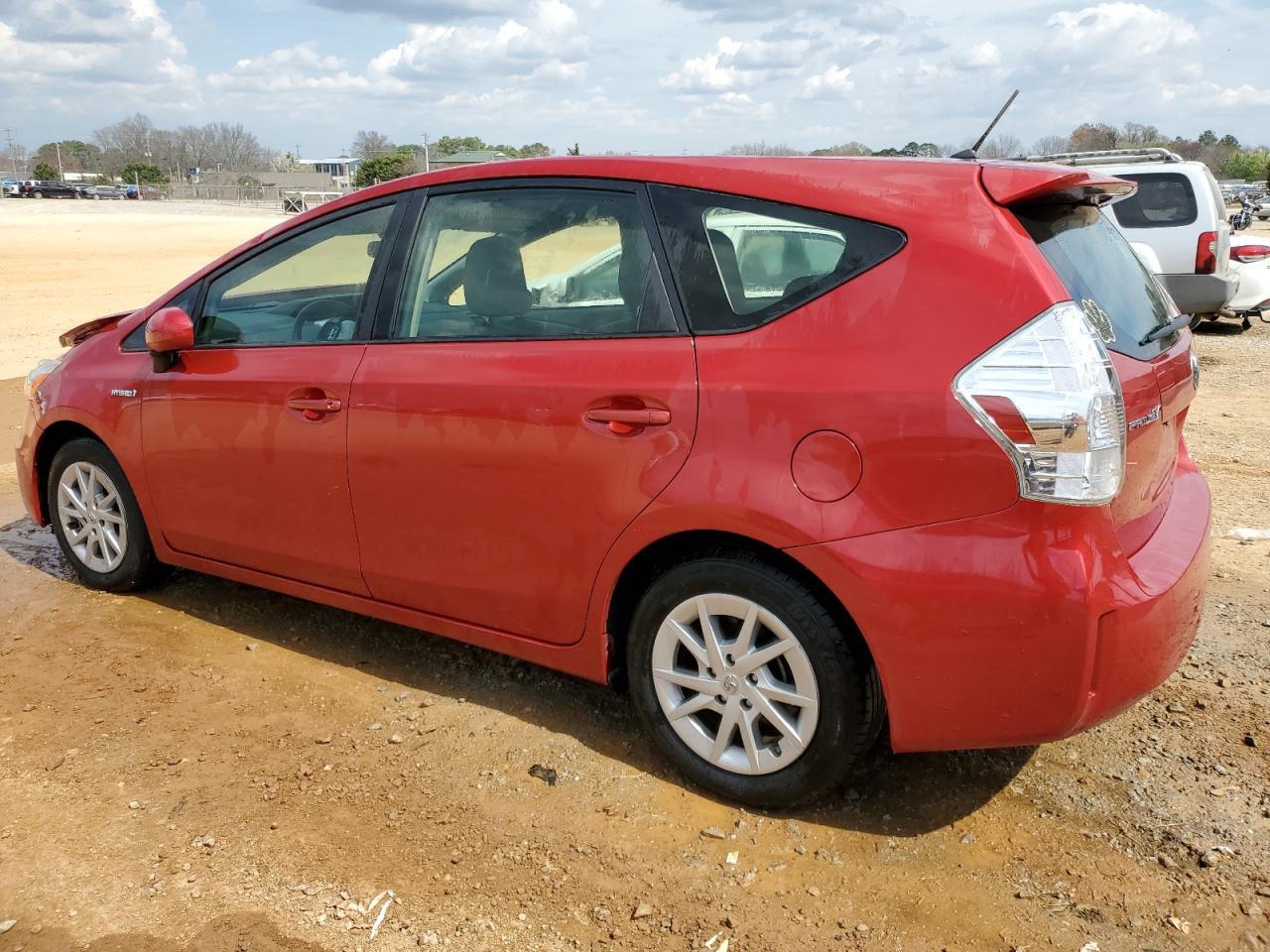 2013 TOYOTA PRIUS V - Фото 2