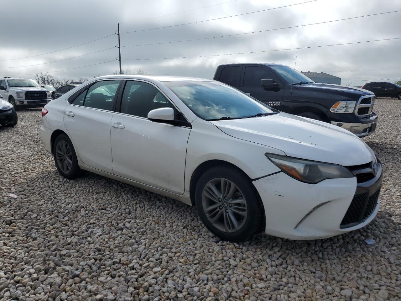 2016 TOYOTA CAMRY LE - Фото 4