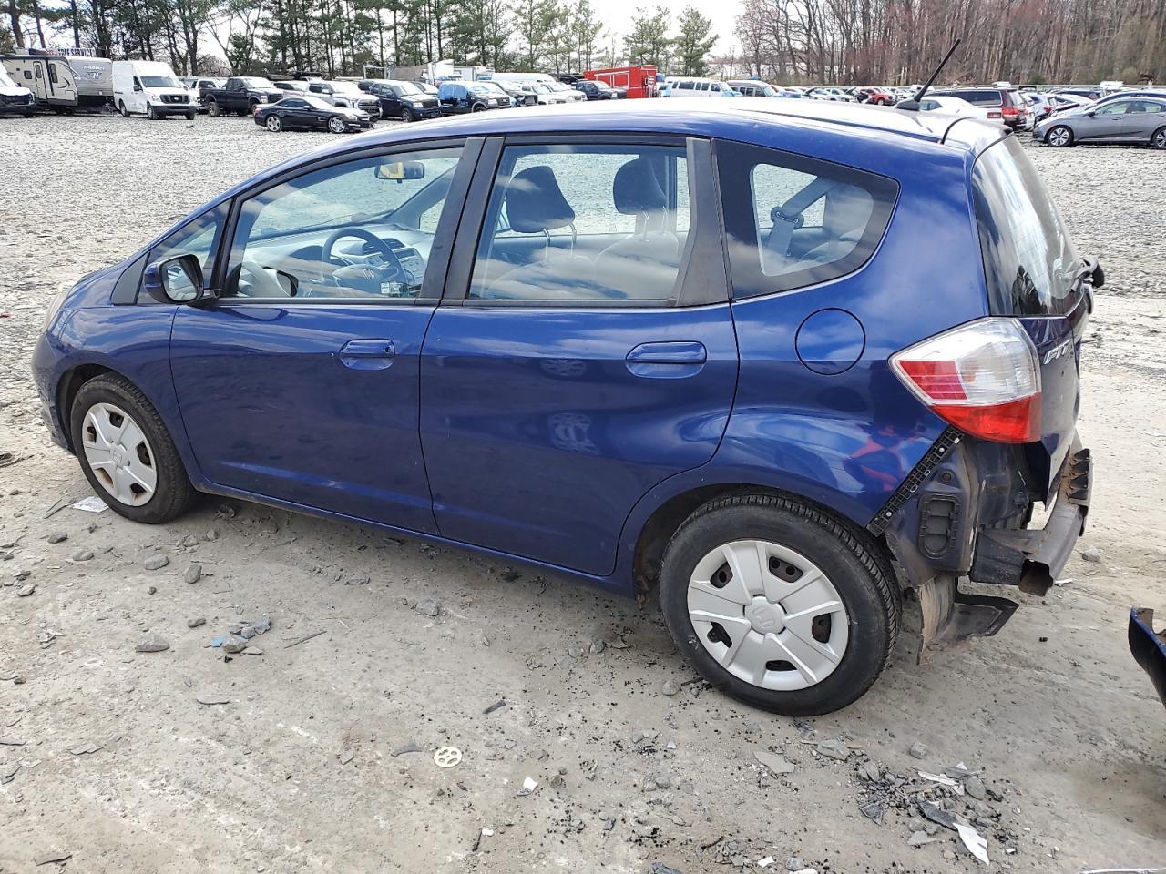 2013 HONDA FIT - Фото 2