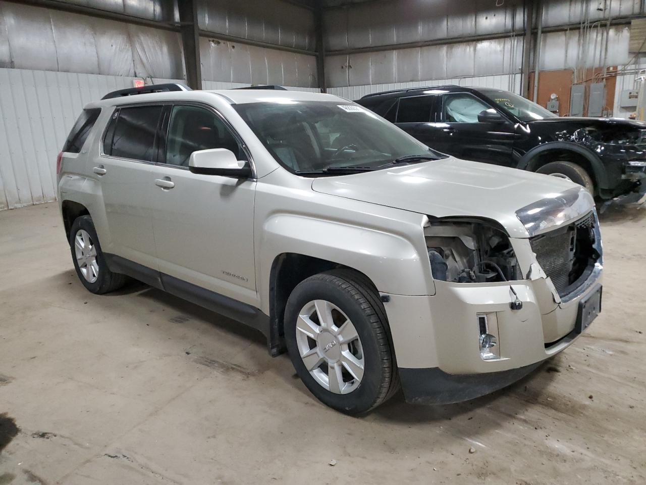 2013 GMC TERRAIN SL - Image 4
