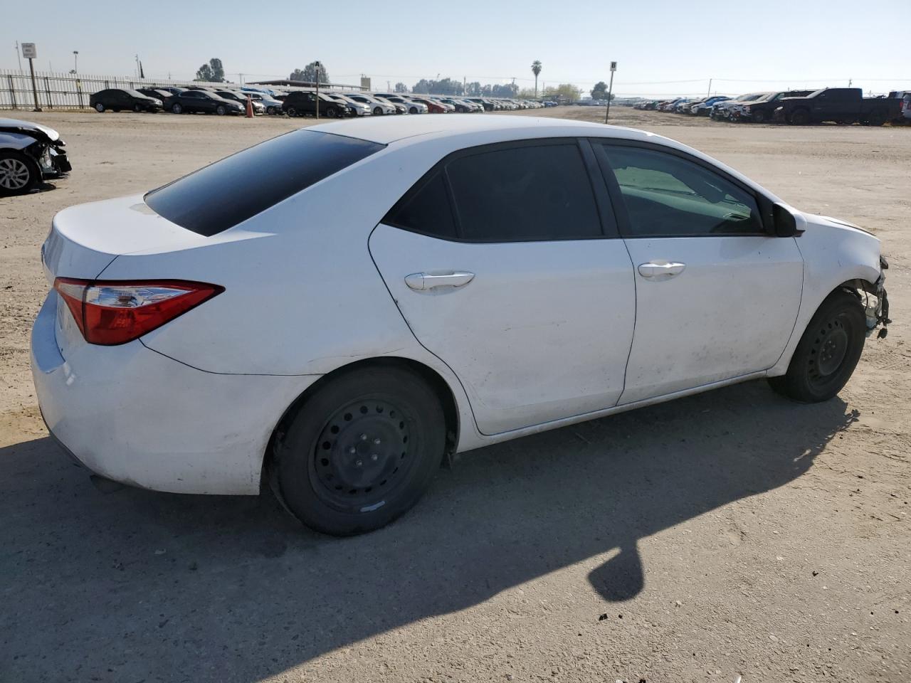 2015 TOYOTA COROLLA L - Фото 3