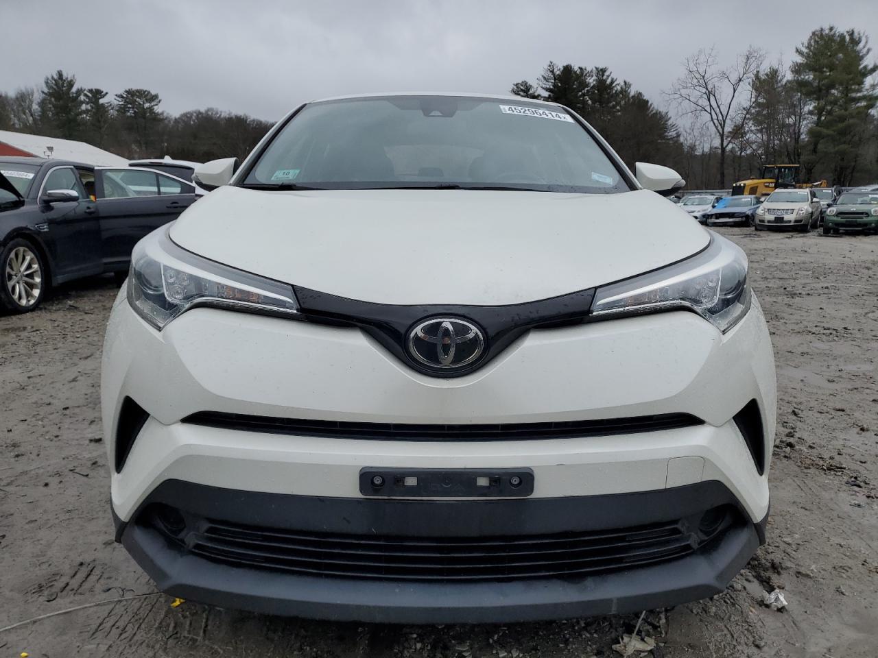 2018 TOYOTA C-HR XLE - Image 5