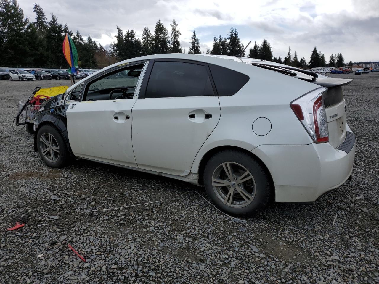 2013 TOYOTA PRIUS - Фото 2