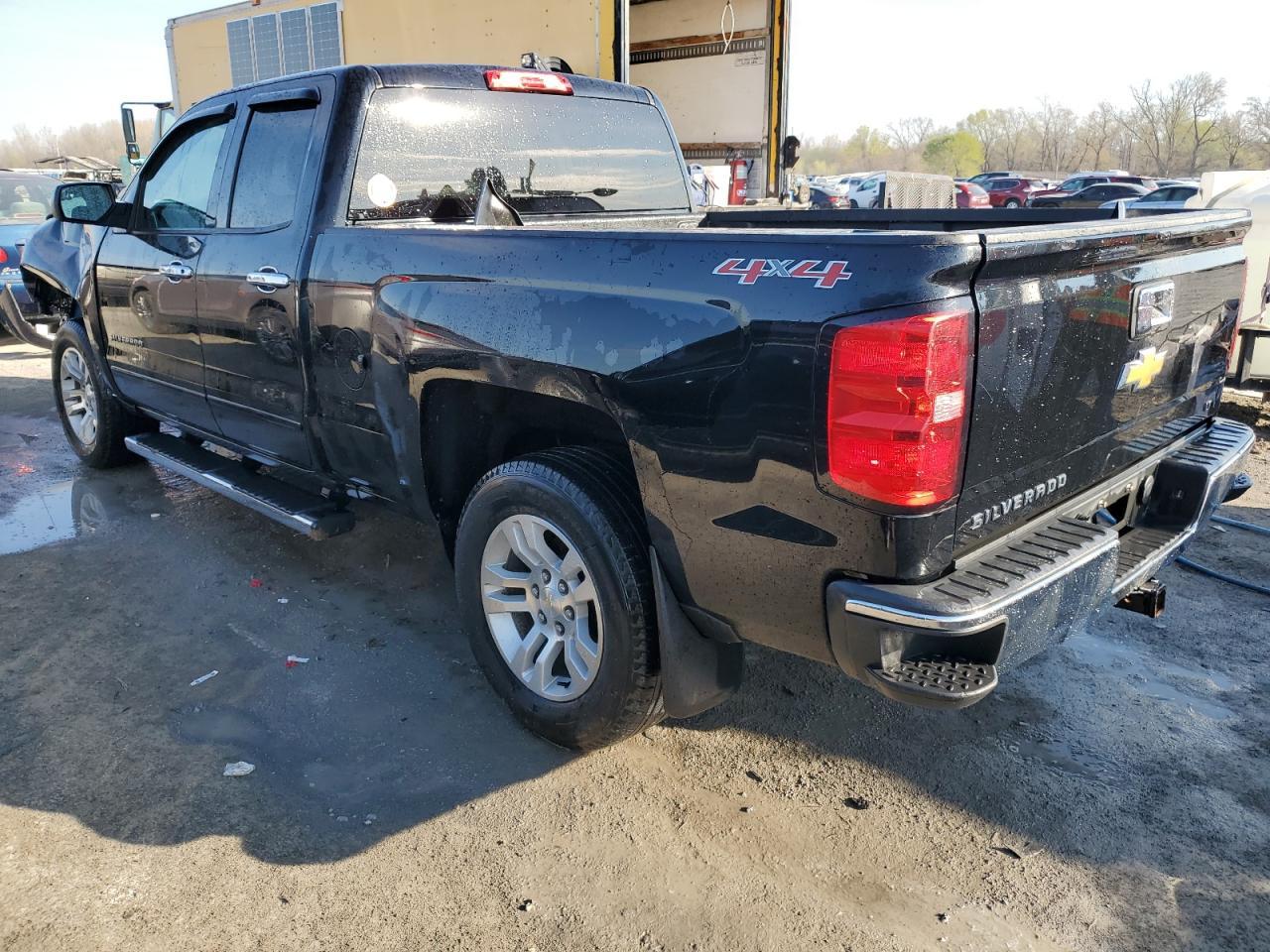 2017 CHEVROLET SILVERADO - Image 2