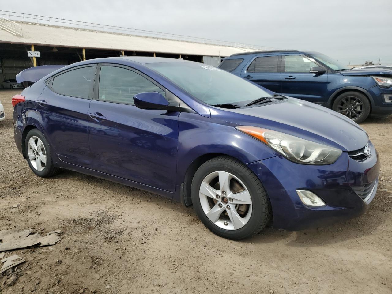 2013 HYUNDAI ELANTRA GL - Image 4