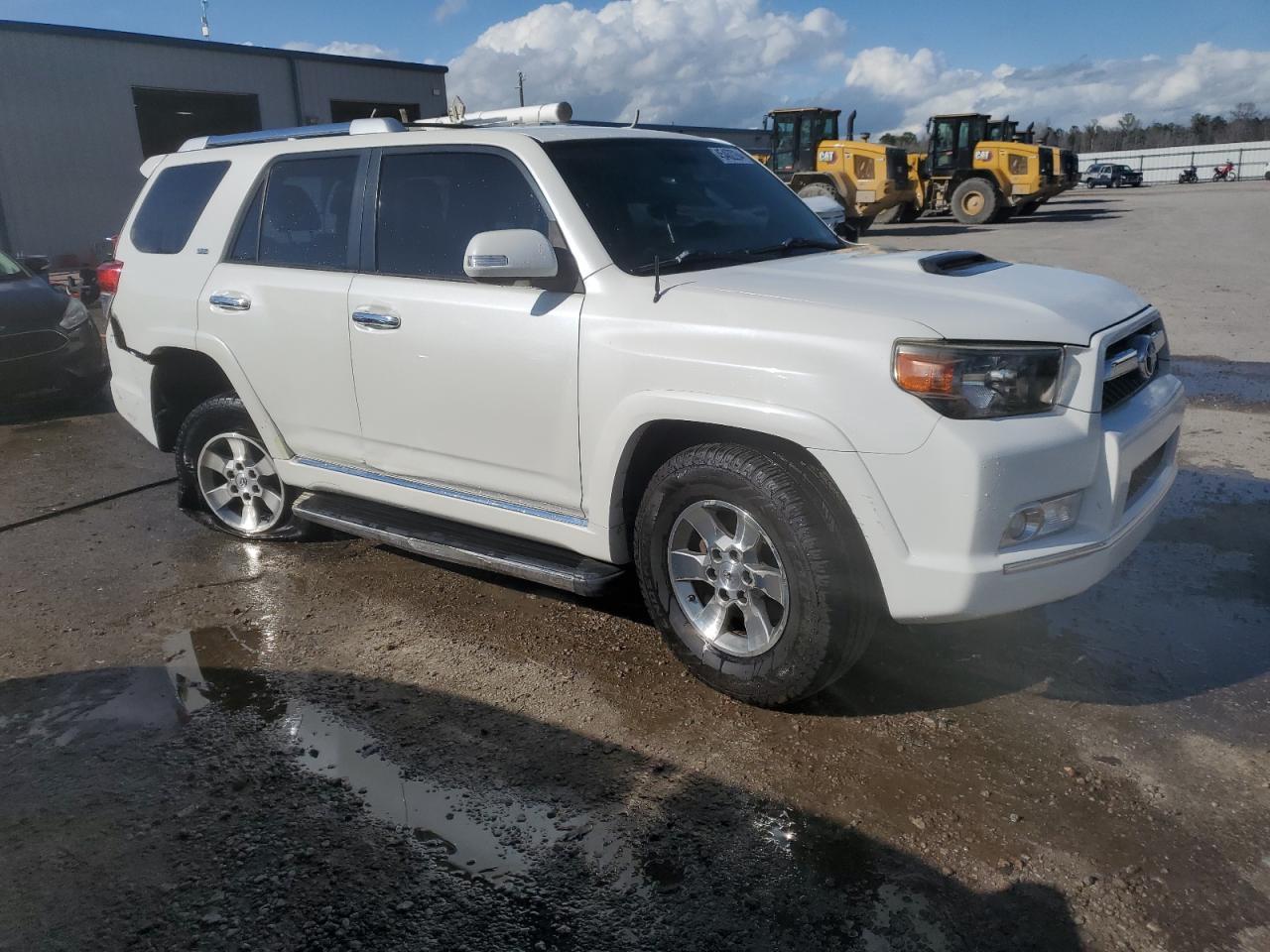 2011 TOYOTA 4RUNNER SR - Image 4