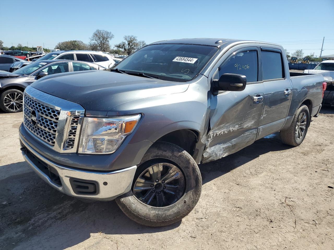 2018 NISSAN TITAN SV