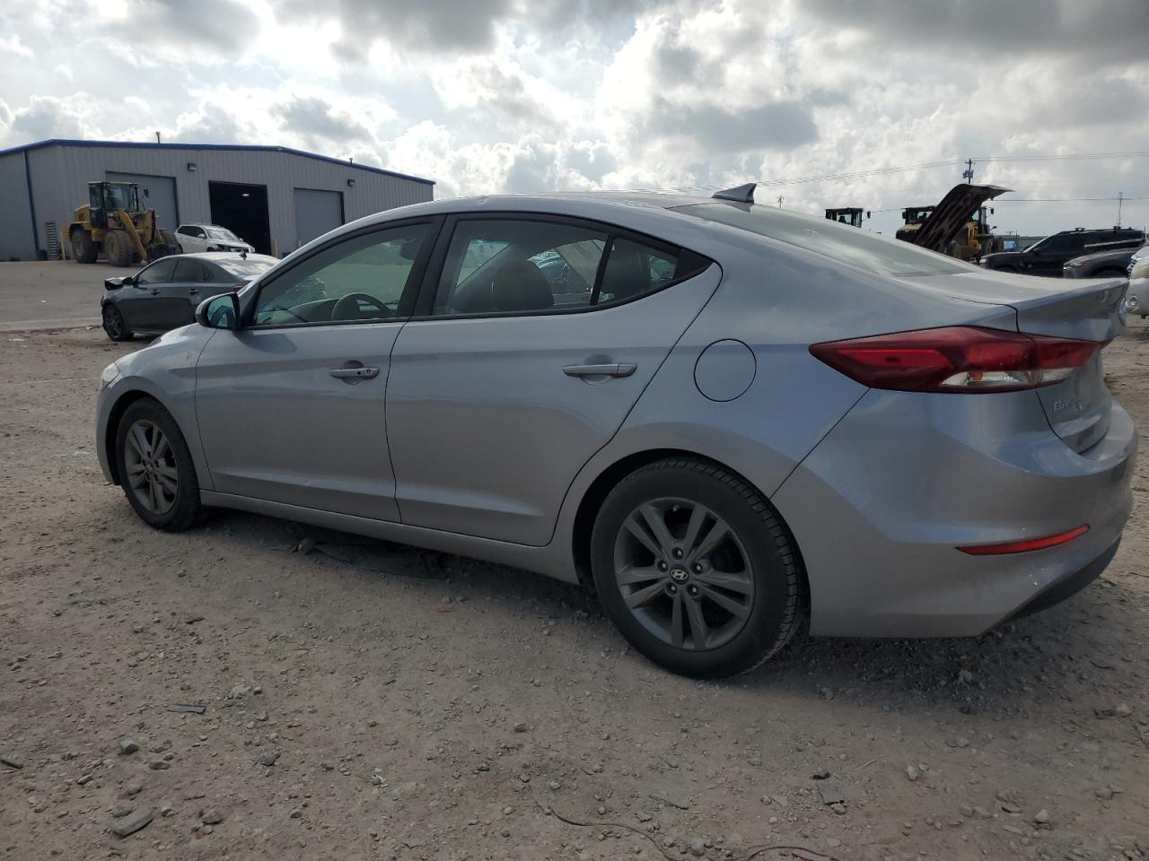 2017 HYUNDAI ELANTRA SE - Image 2