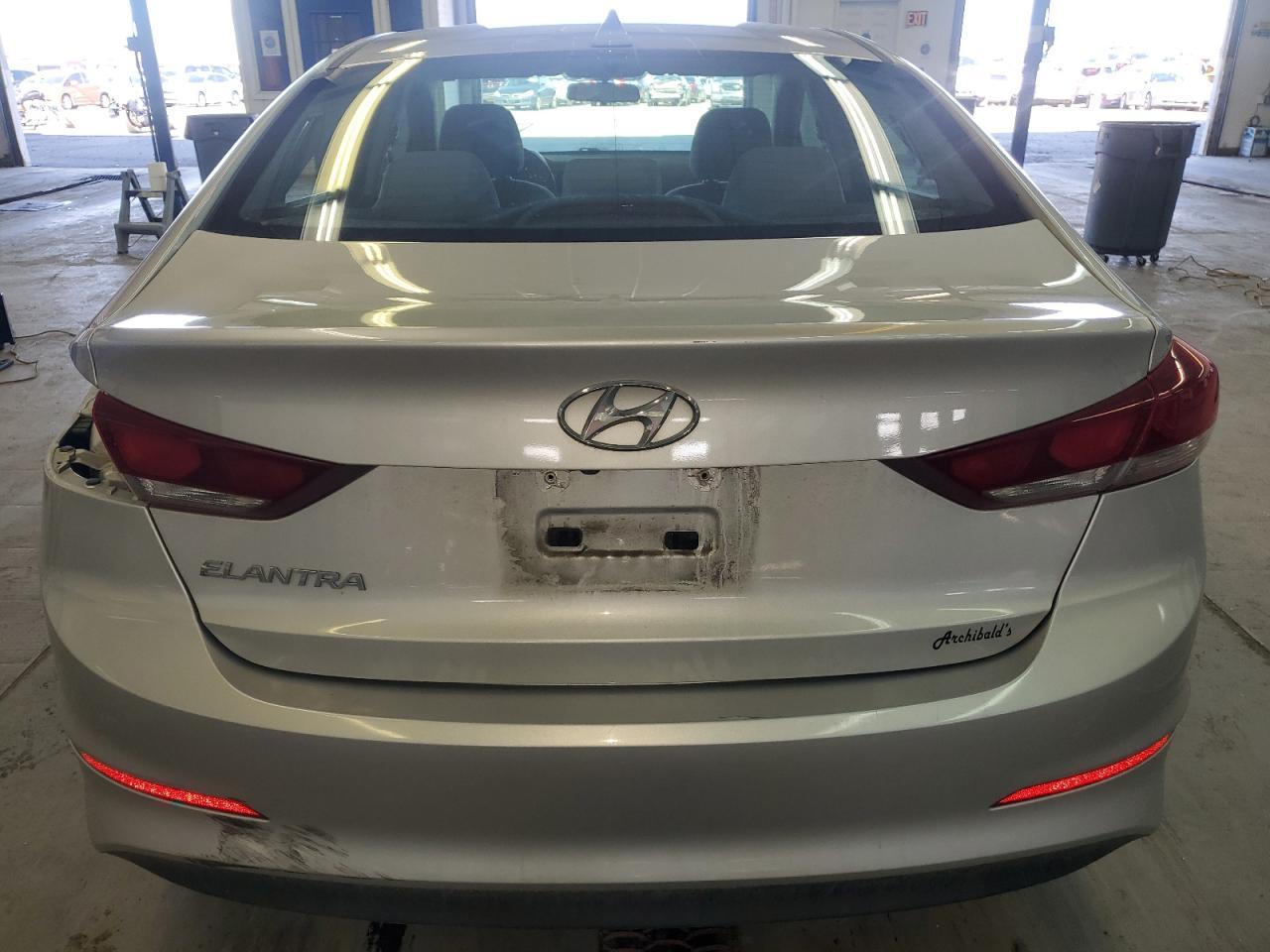 2018 HYUNDAI ELANTRA SE - Фото 6