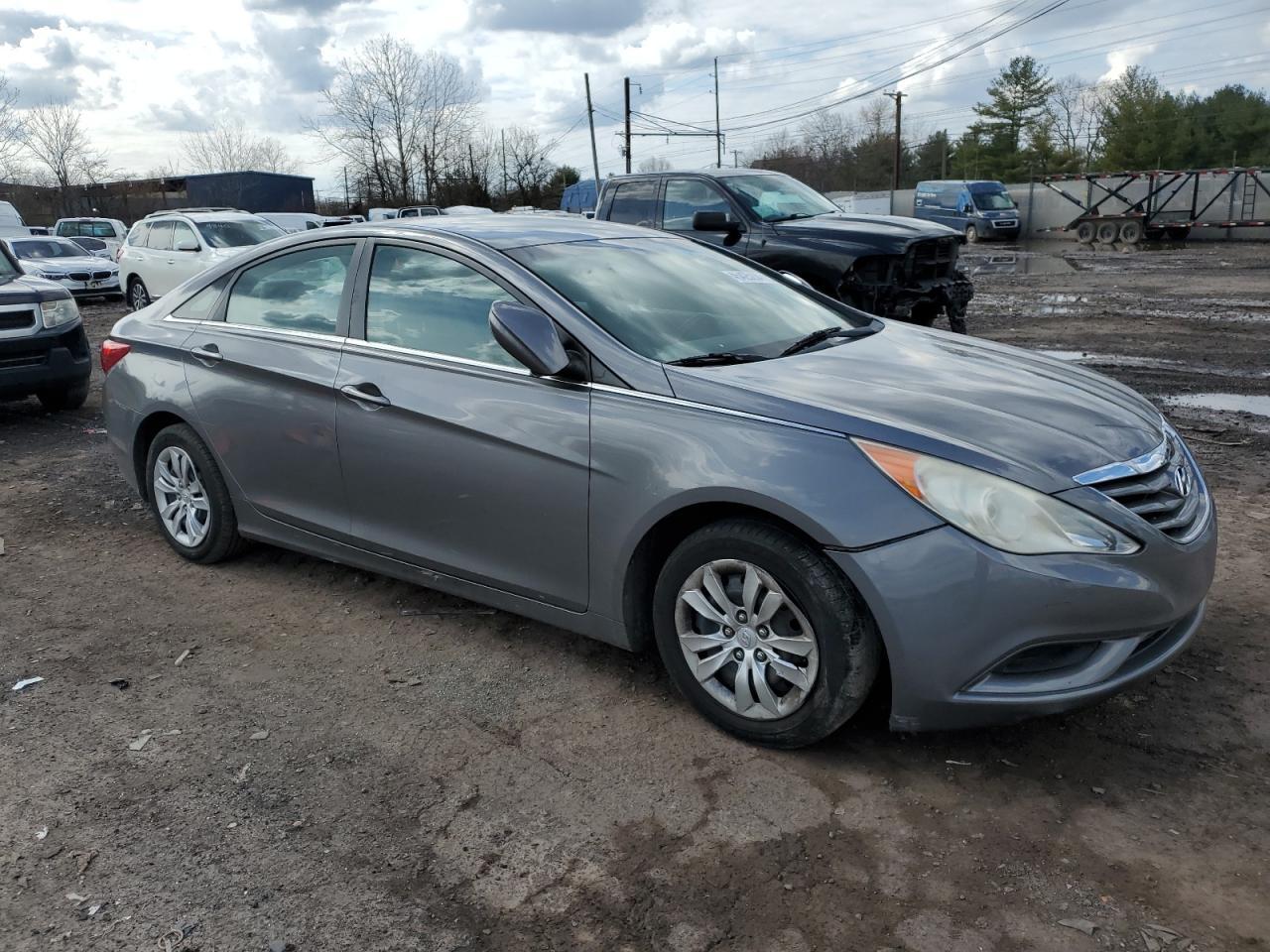 2011 HYUNDAI SONATA GLS - Image 4