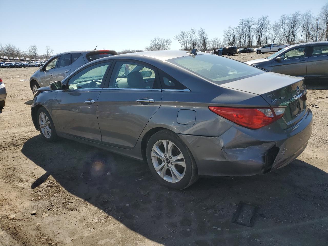 2011 HYUNDAI SONATA SE - Image 2