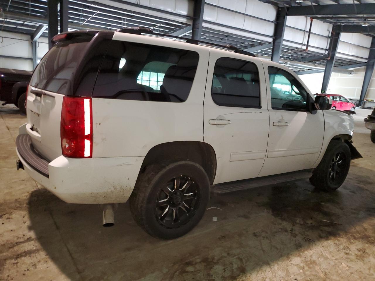 2012 GMC YUKON SLT - Image 3