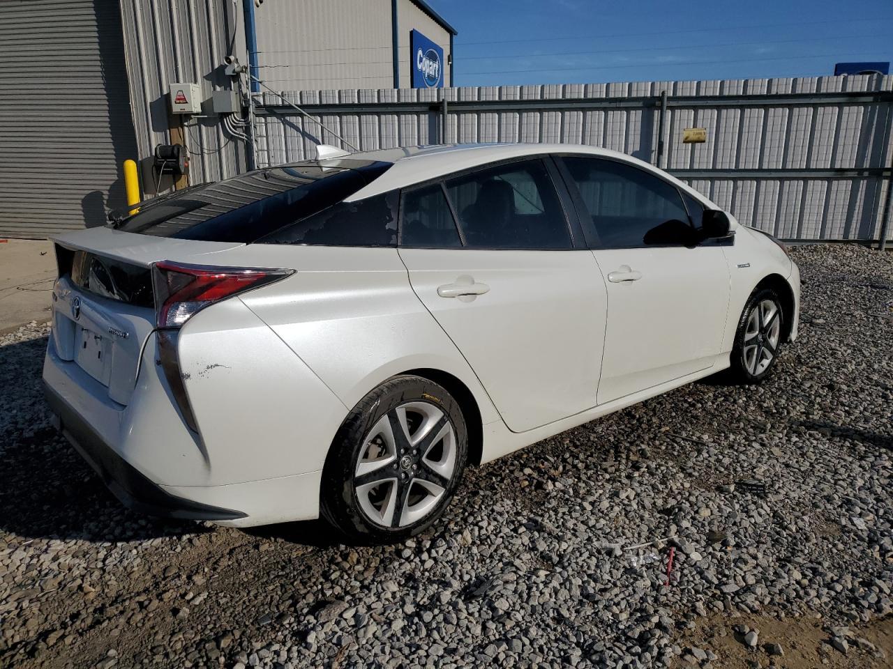 2016 TOYOTA PRIUS - Фото 3
