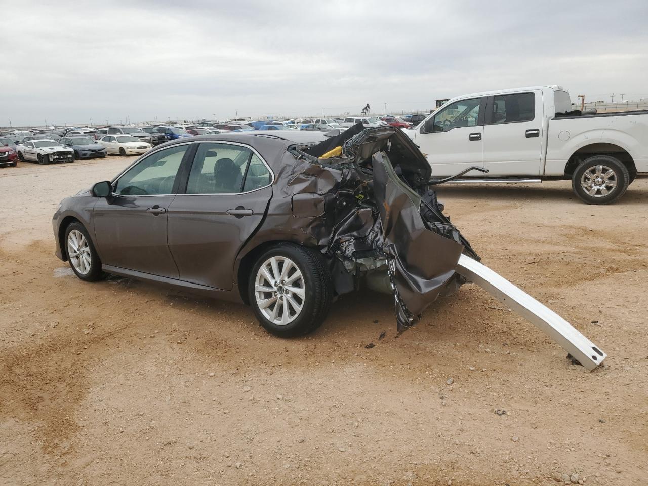 2024 TOYOTA CAMRY LE - Фото 2