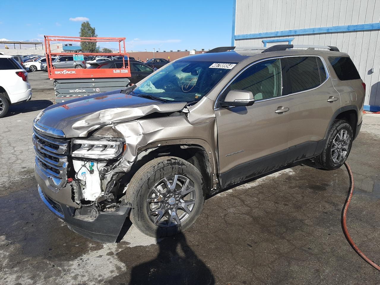2023 GMC ACADIA SLT
