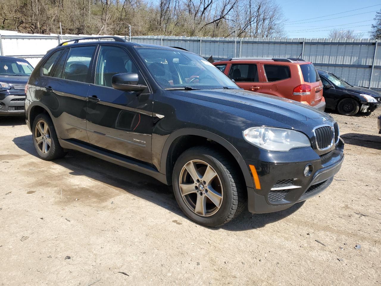 2013 BMW X5 XDRIVE3 - Image 4