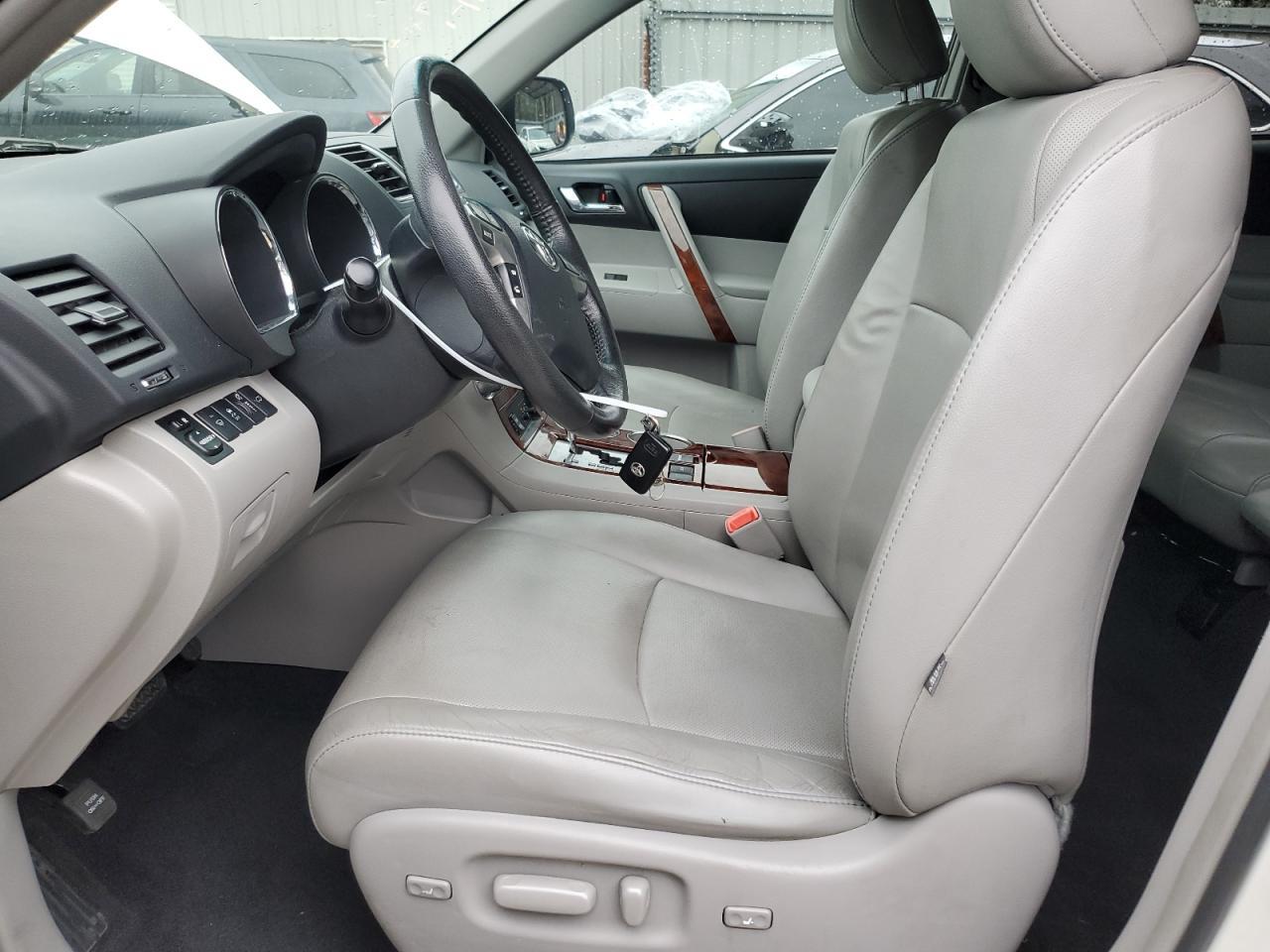 2012 TOYOTA HIGHLANDER - Фото 7