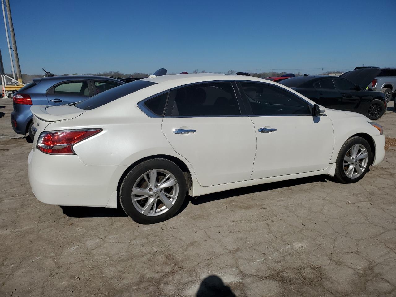 2015 NISSAN ALTIMA 2.5 - Фото 3
