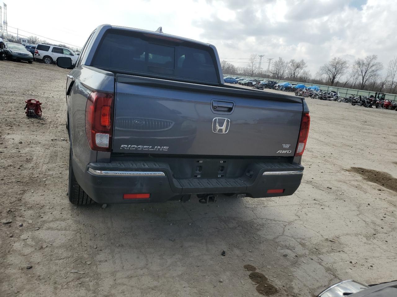 2017 HONDA RIDGELINE - Image 6