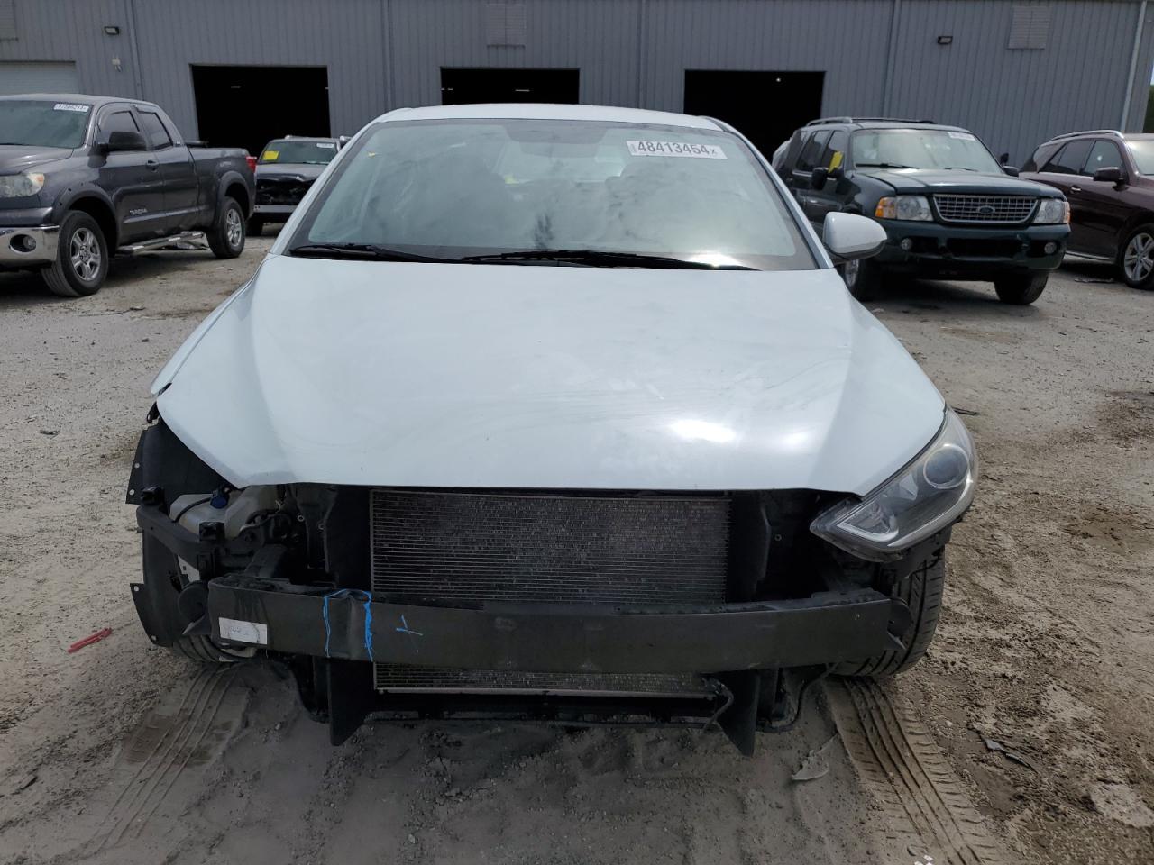 2018 HYUNDAI ELANTRA SE - Фото 5