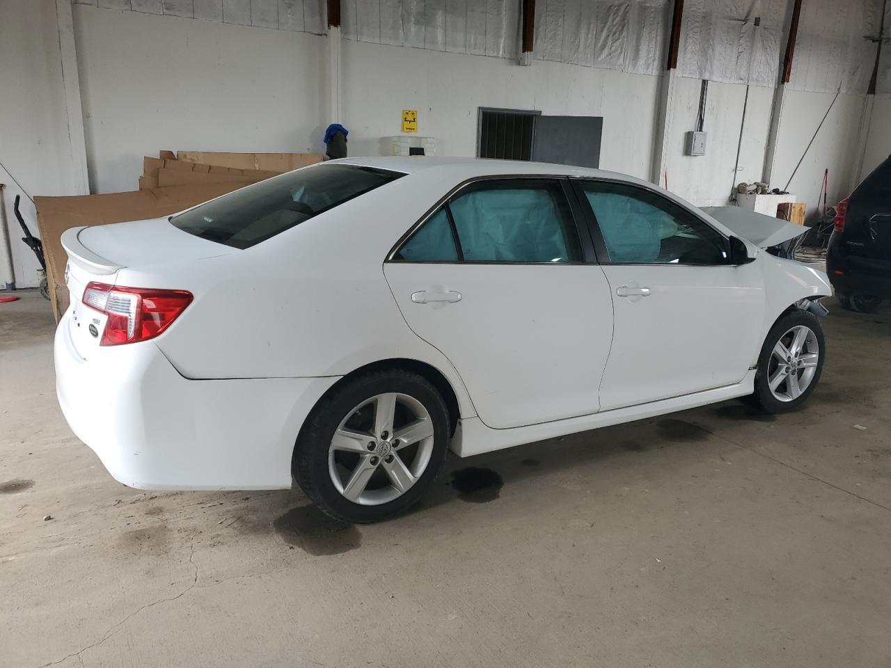 2014 TOYOTA CAMRY L - Image 3
