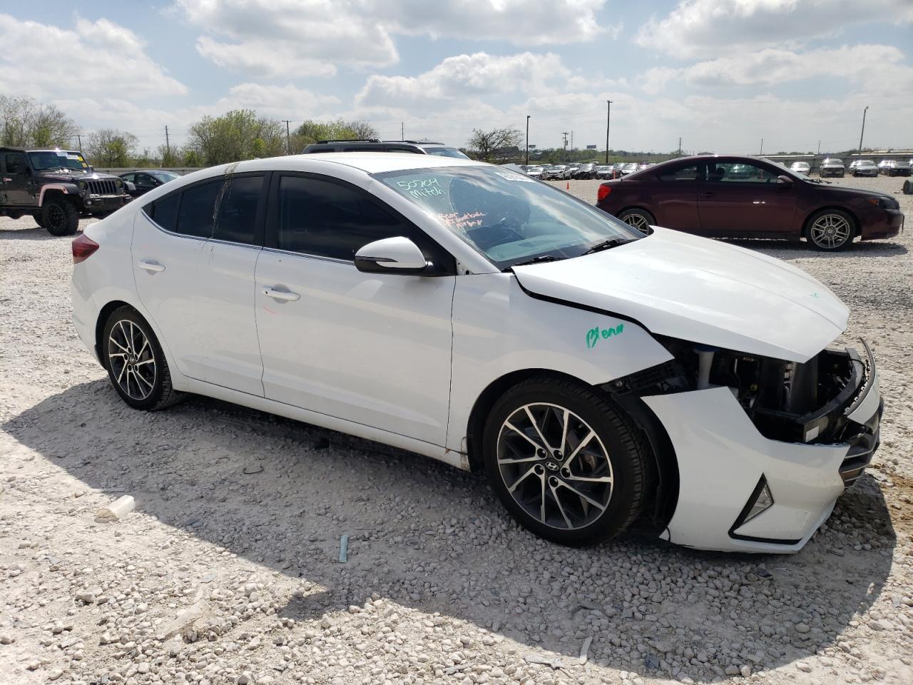 2019 HYUNDAI ELANTRA SE - Фото 4