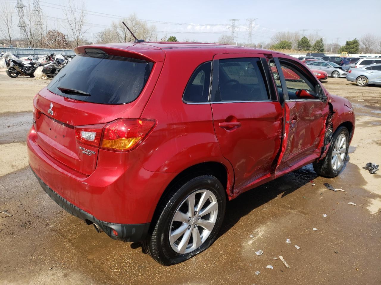 2015 MITSUBISHI OUTLANDER - Фото 3