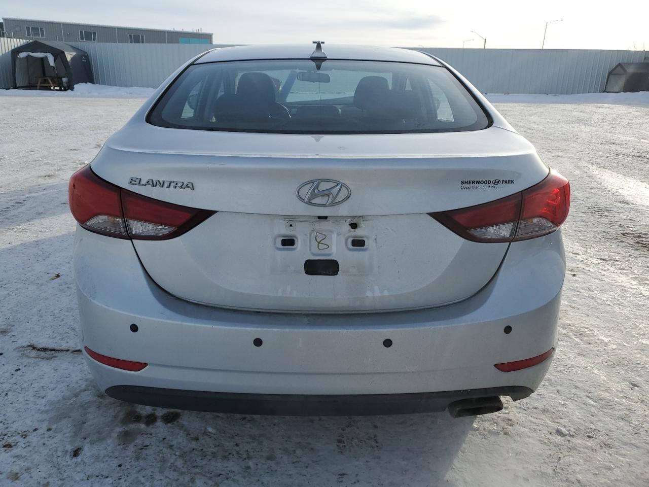 2015 HYUNDAI ELANTRA SE - Image 6