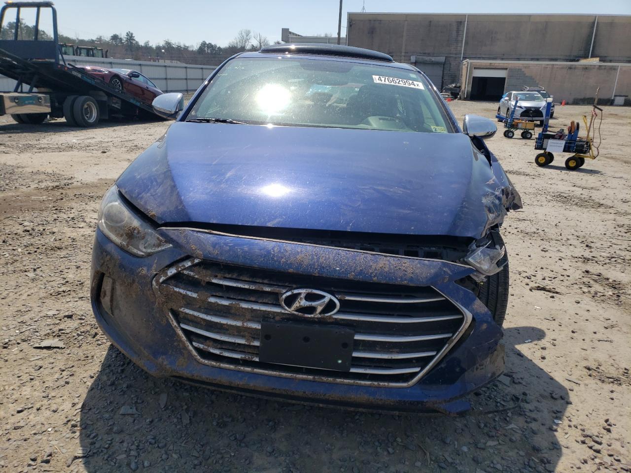 2018 HYUNDAI ELANTRA SE - Фото 5