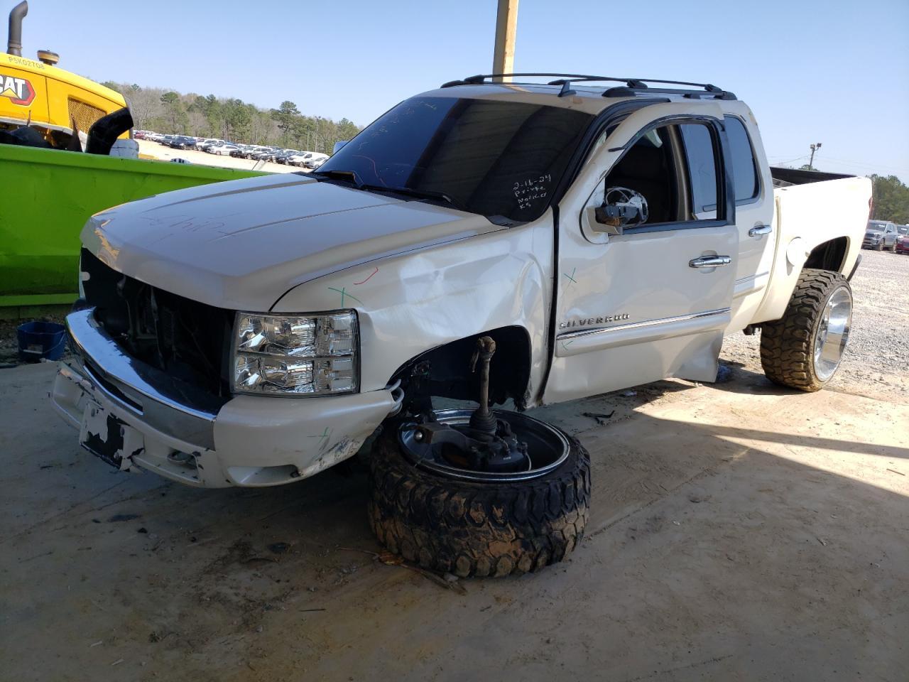 2013 CHEVROLET SILVERADO car image