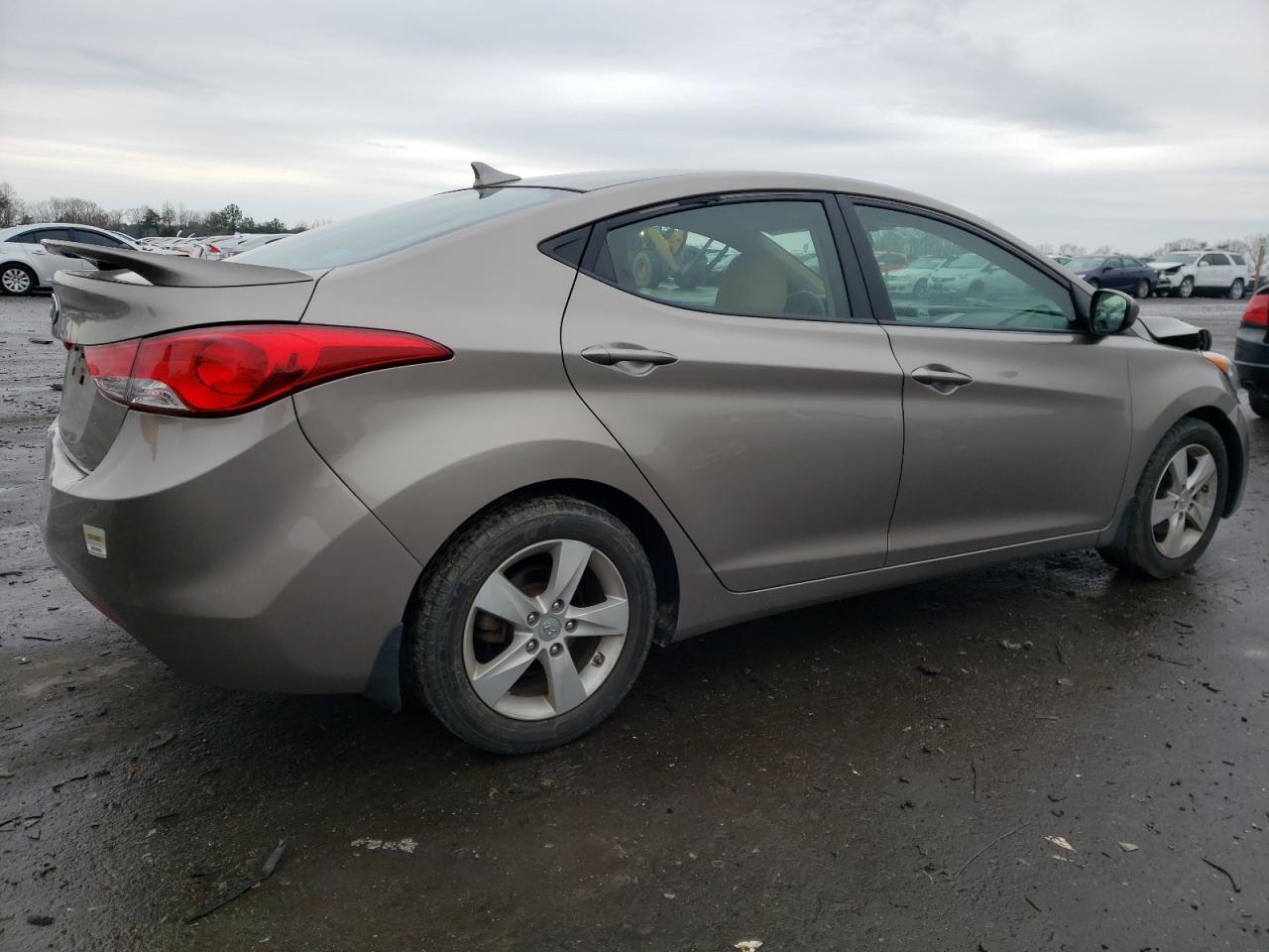 2013 HYUNDAI ELANTRA GL - Image 3
