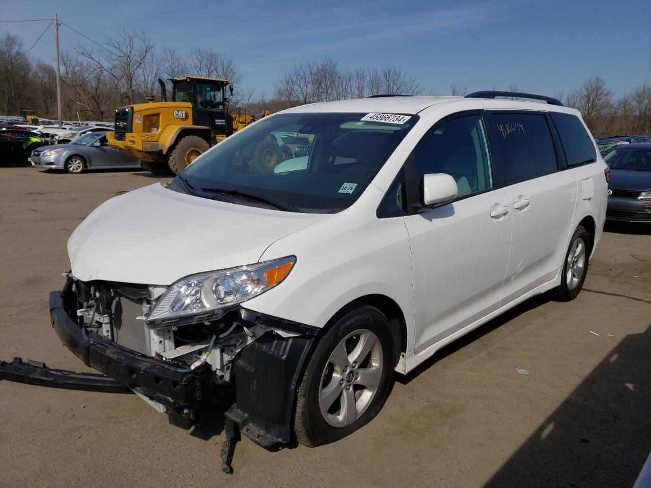 2020 TOYOTA SIENNA LE car image