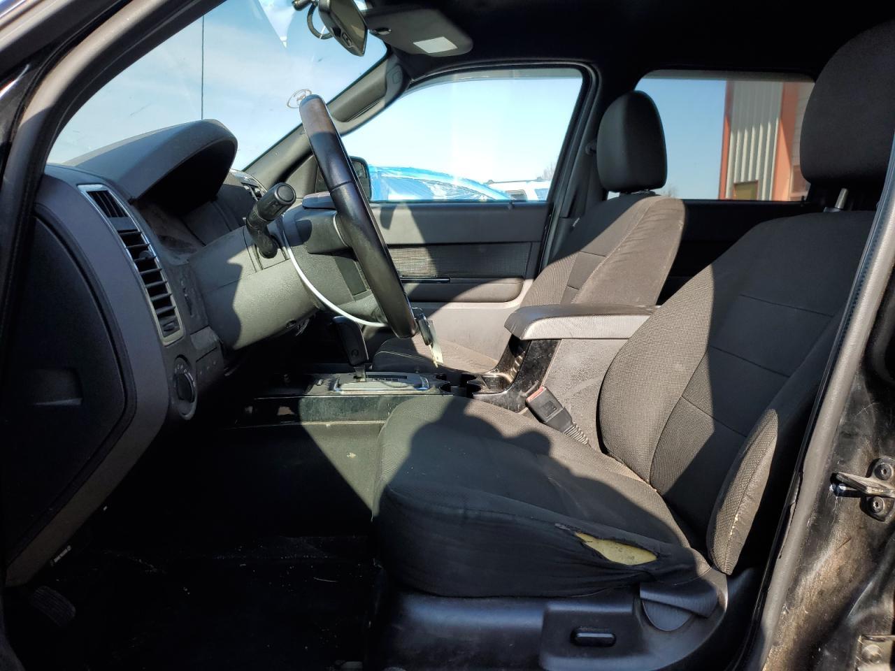 2010 FORD ESCAPE XLT - Image 7