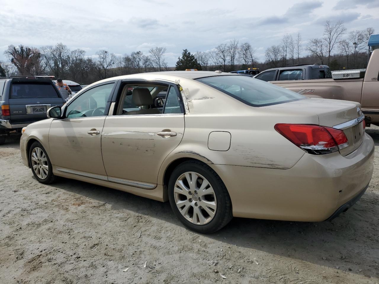 2011 TOYOTA AVALON BAS - Image 2
