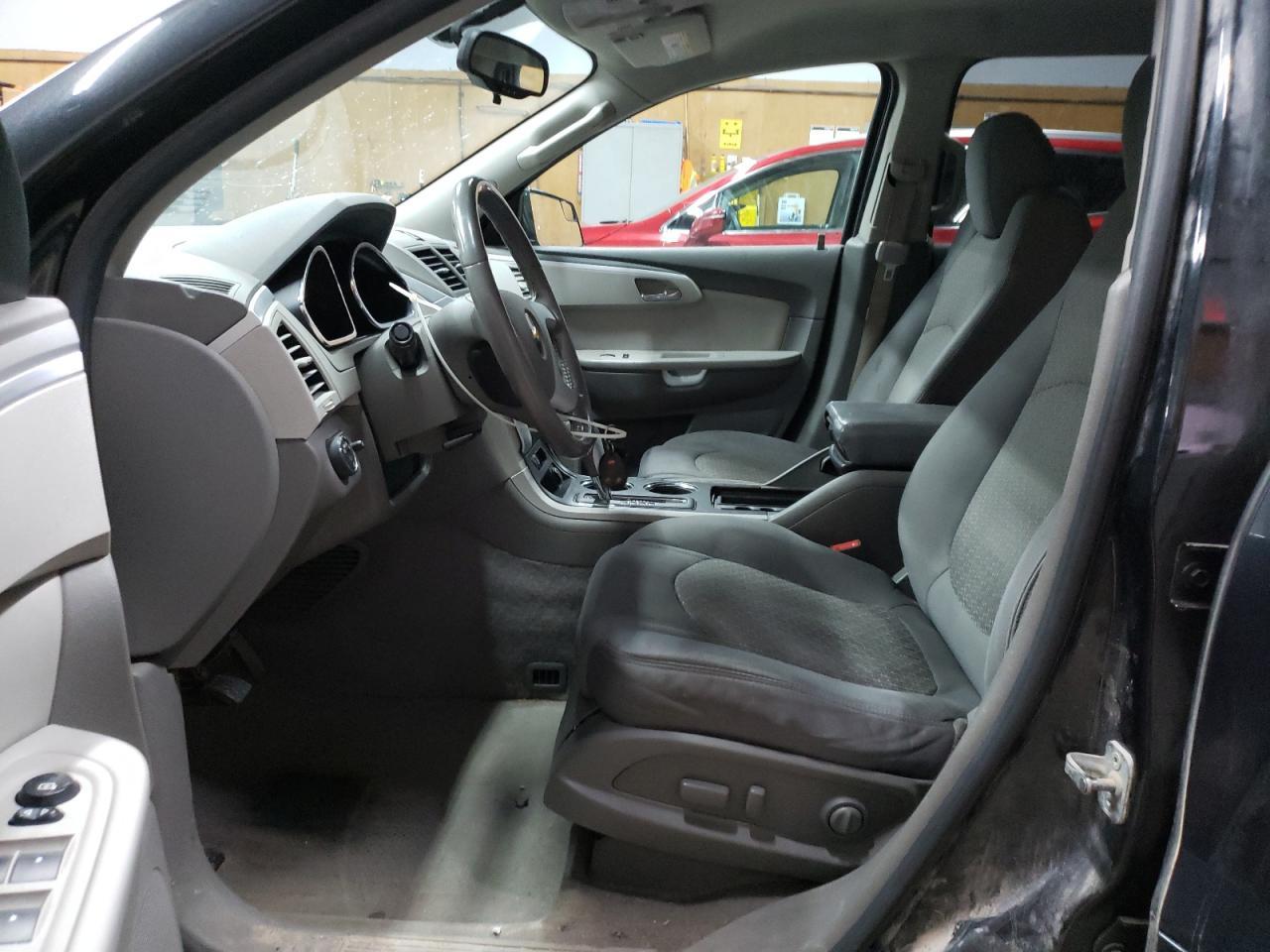 2011 CHEVROLET TRAVERSE L - Image 7