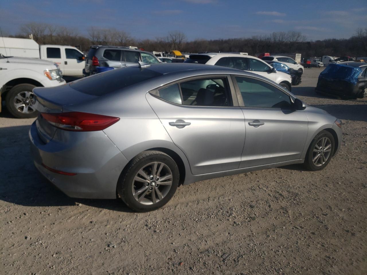2017 HYUNDAI ELANTRA SE - Фото 3