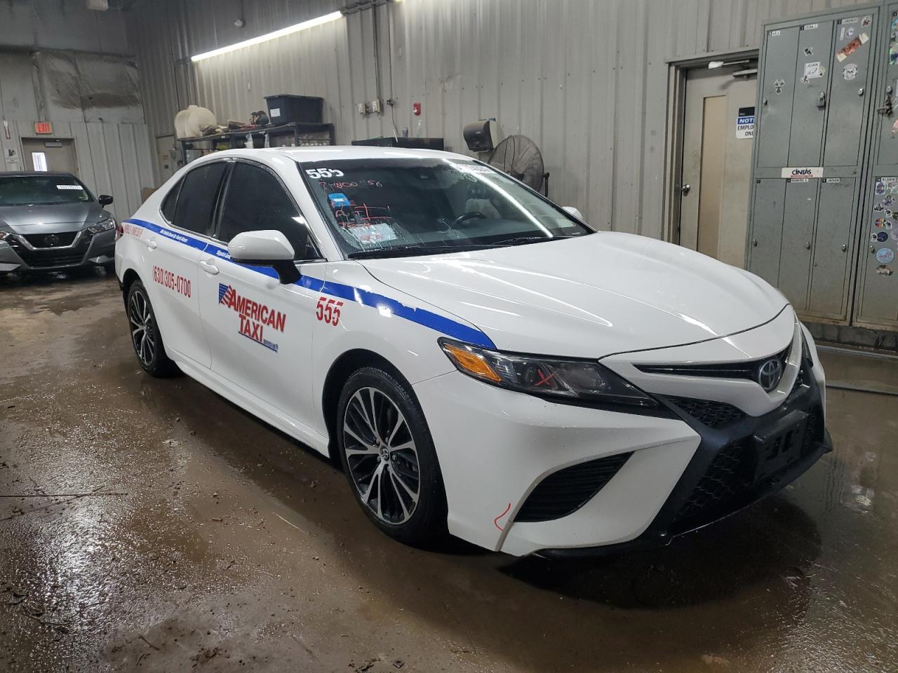 2018 TOYOTA CAMRY L - Фото 4
