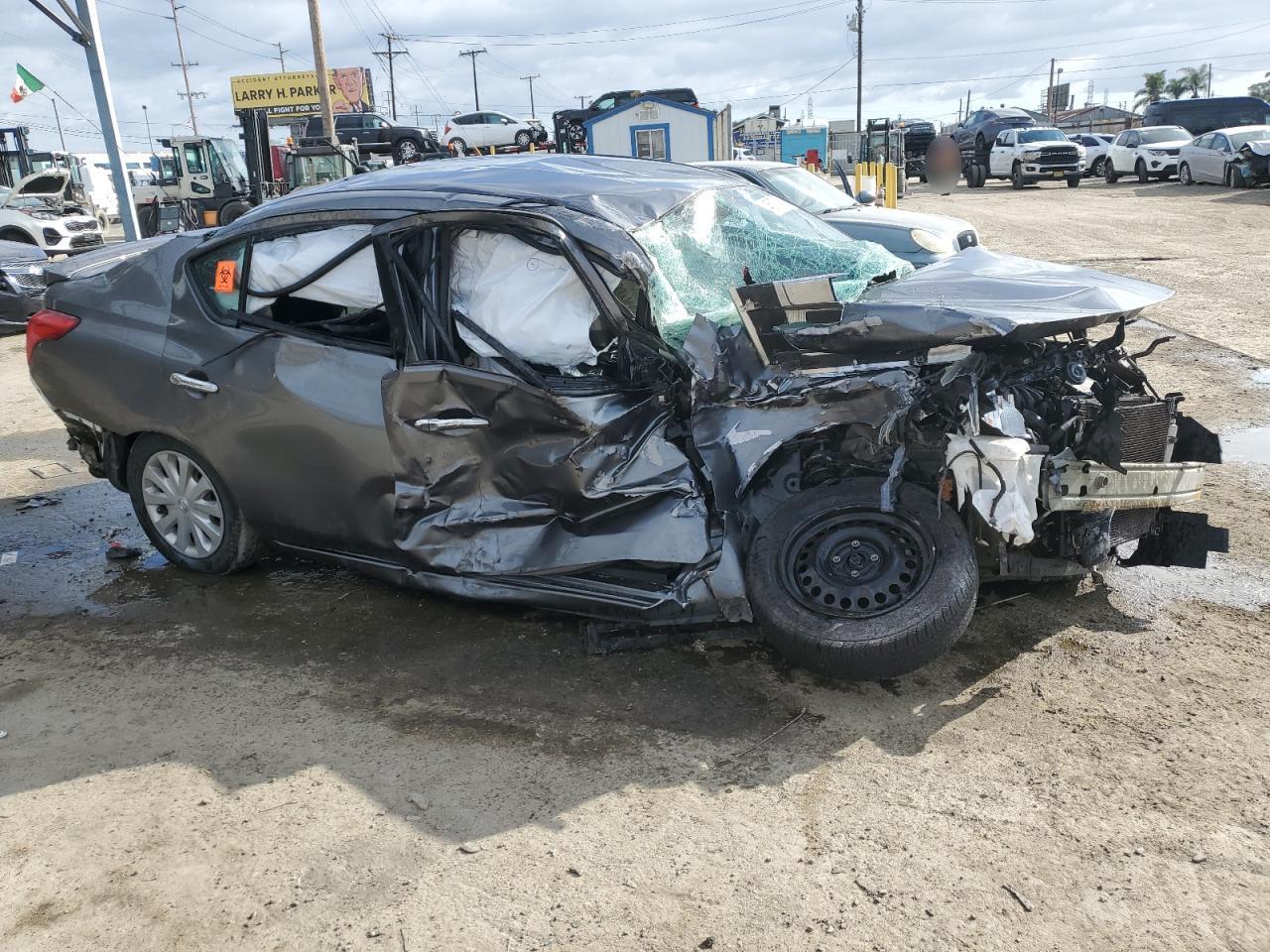 2016 NISSAN VERSA S - Фото 4