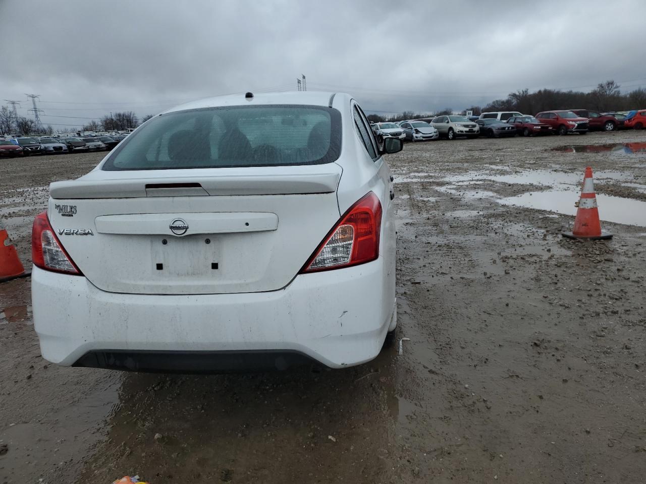2016 NISSAN VERSA S - Фото 6