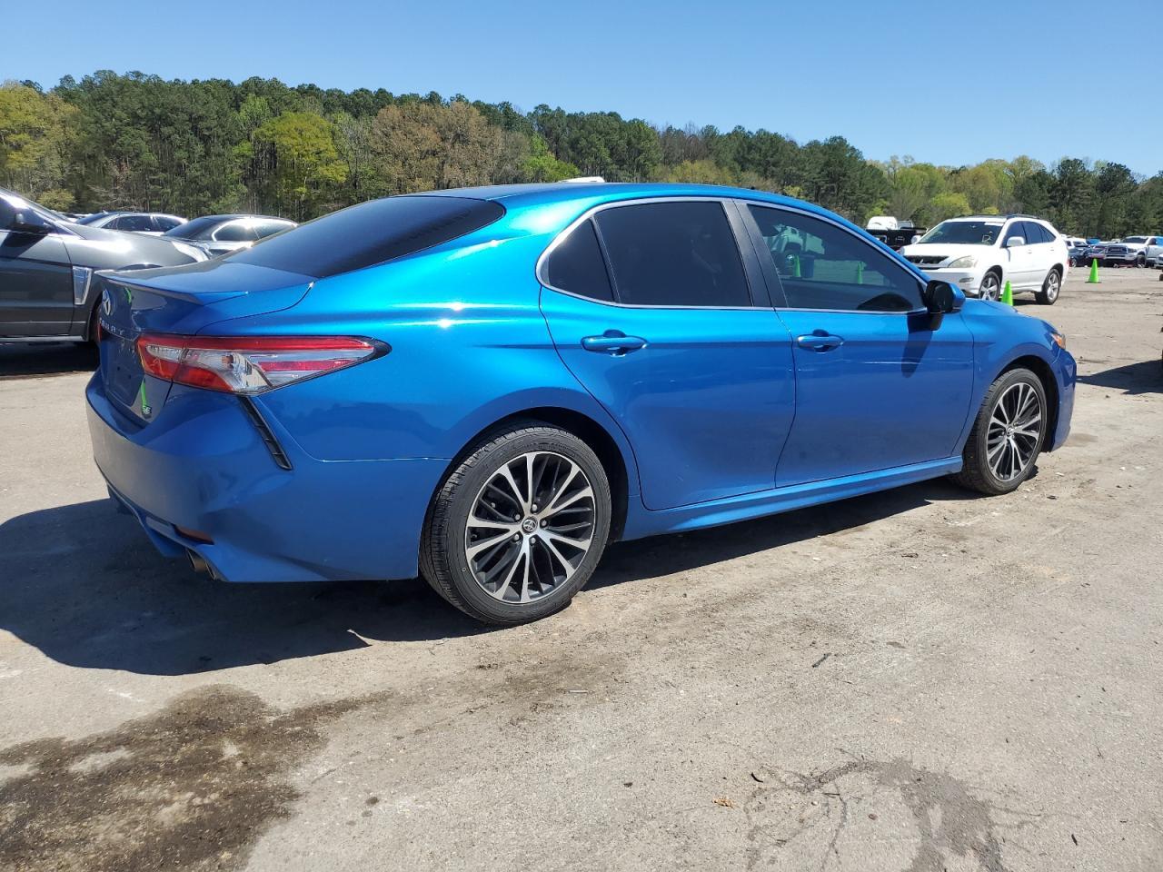 2018 TOYOTA CAMRY L - Фото 3