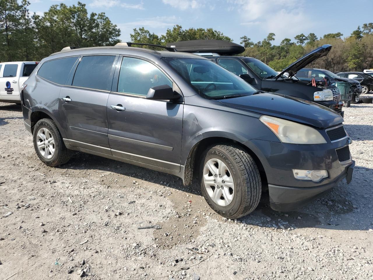 2011 CHEVROLET TRAVERSE L - Фото 4