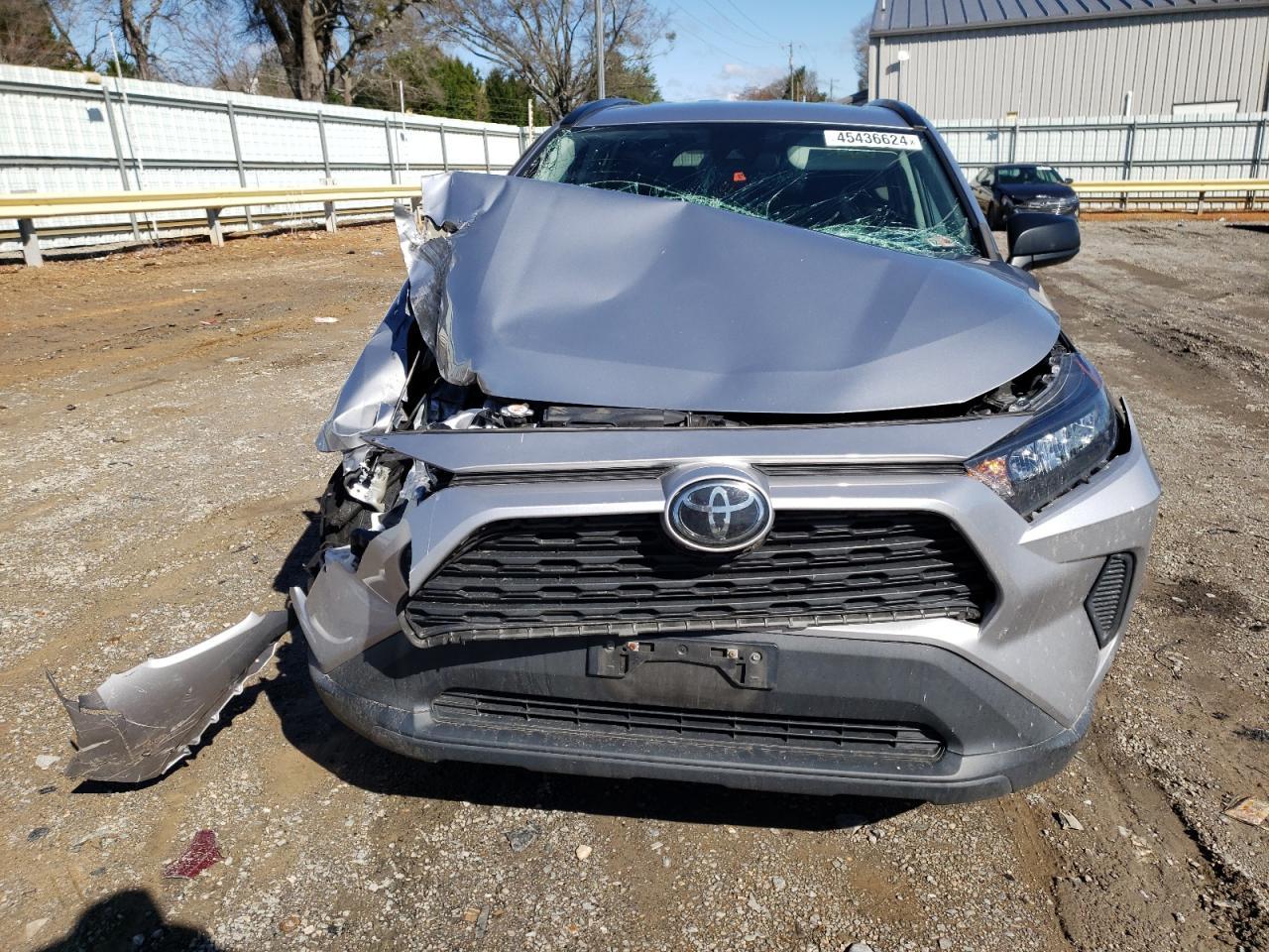2021 TOYOTA RAV4 LE - Фото 5