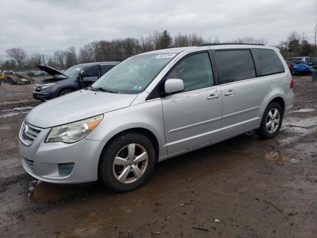 2011 VOLKSWAGEN ROUTAN car image