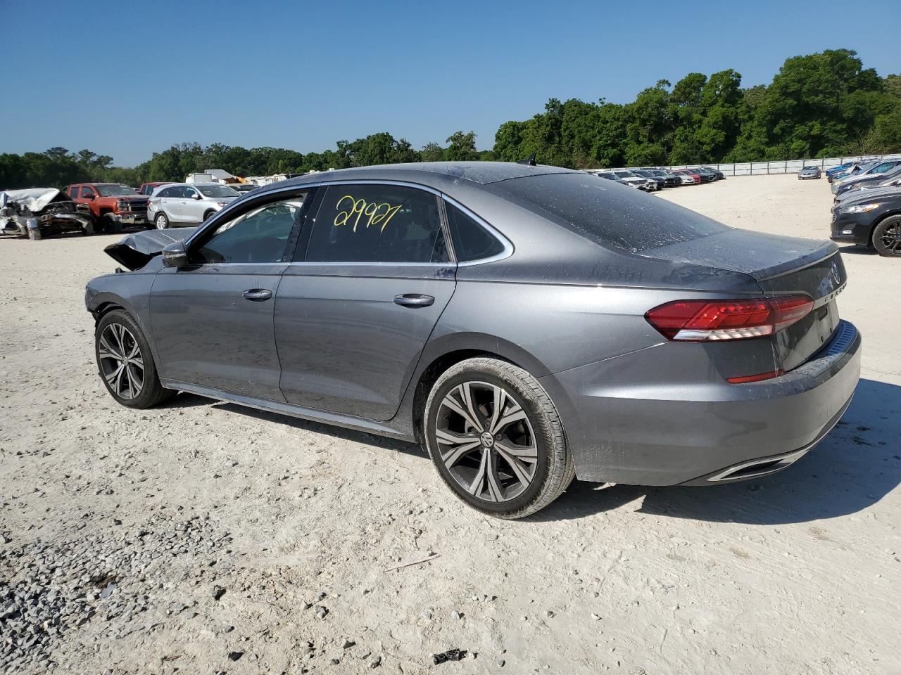 2022 VOLKSWAGEN PASSAT SE - Фото 2